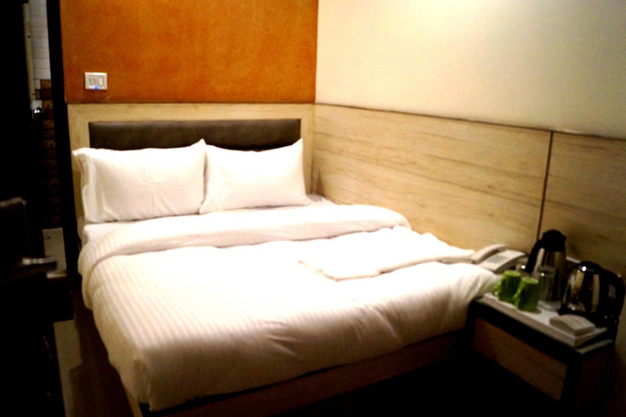 Optimum Oxford International Hotel New Delhi Eksteriør billede
