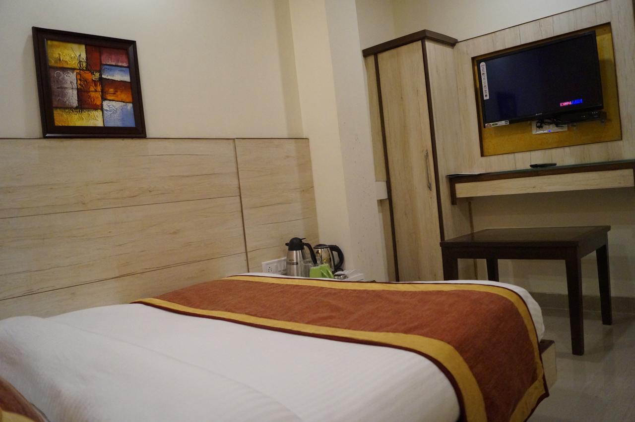 Optimum Oxford International Hotel New Delhi Eksteriør billede